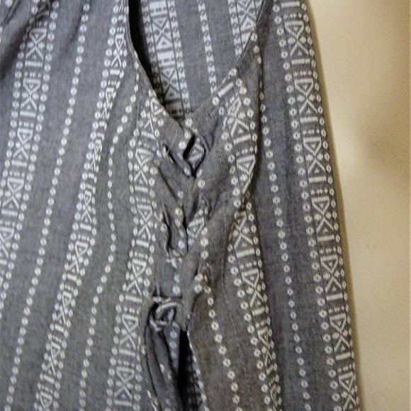 BCBGeneration Long Striped Embroidered Vest - Picture 5 of 6